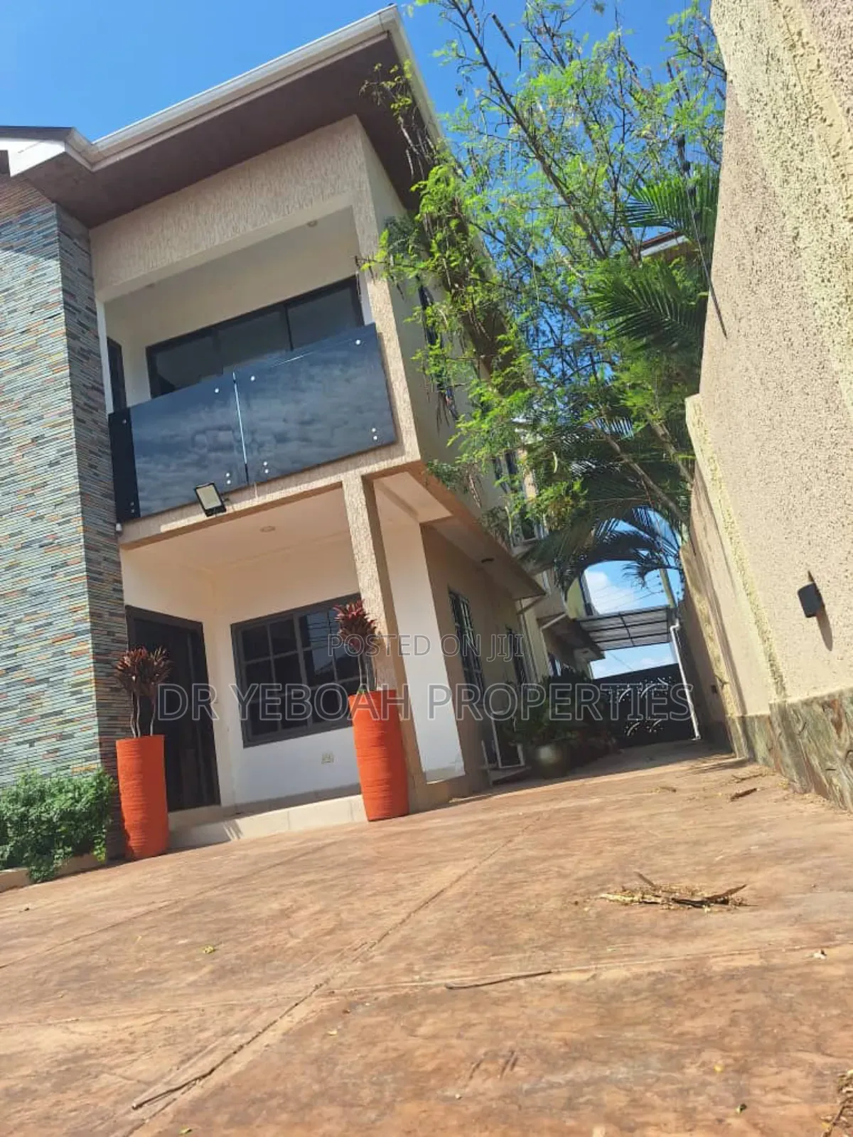 4bdrm Duplex in Spintex Temple Gate for rent