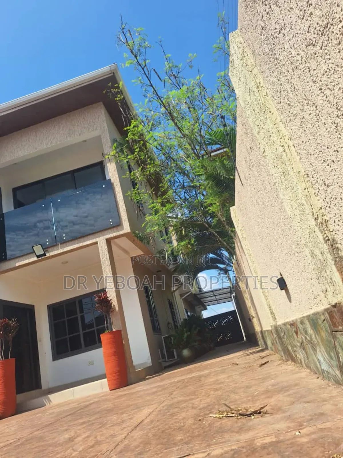 4bdrm Duplex in Spintex Temple Gate for rent