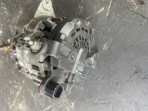 2009 Toyota Yaris Engine Alternator