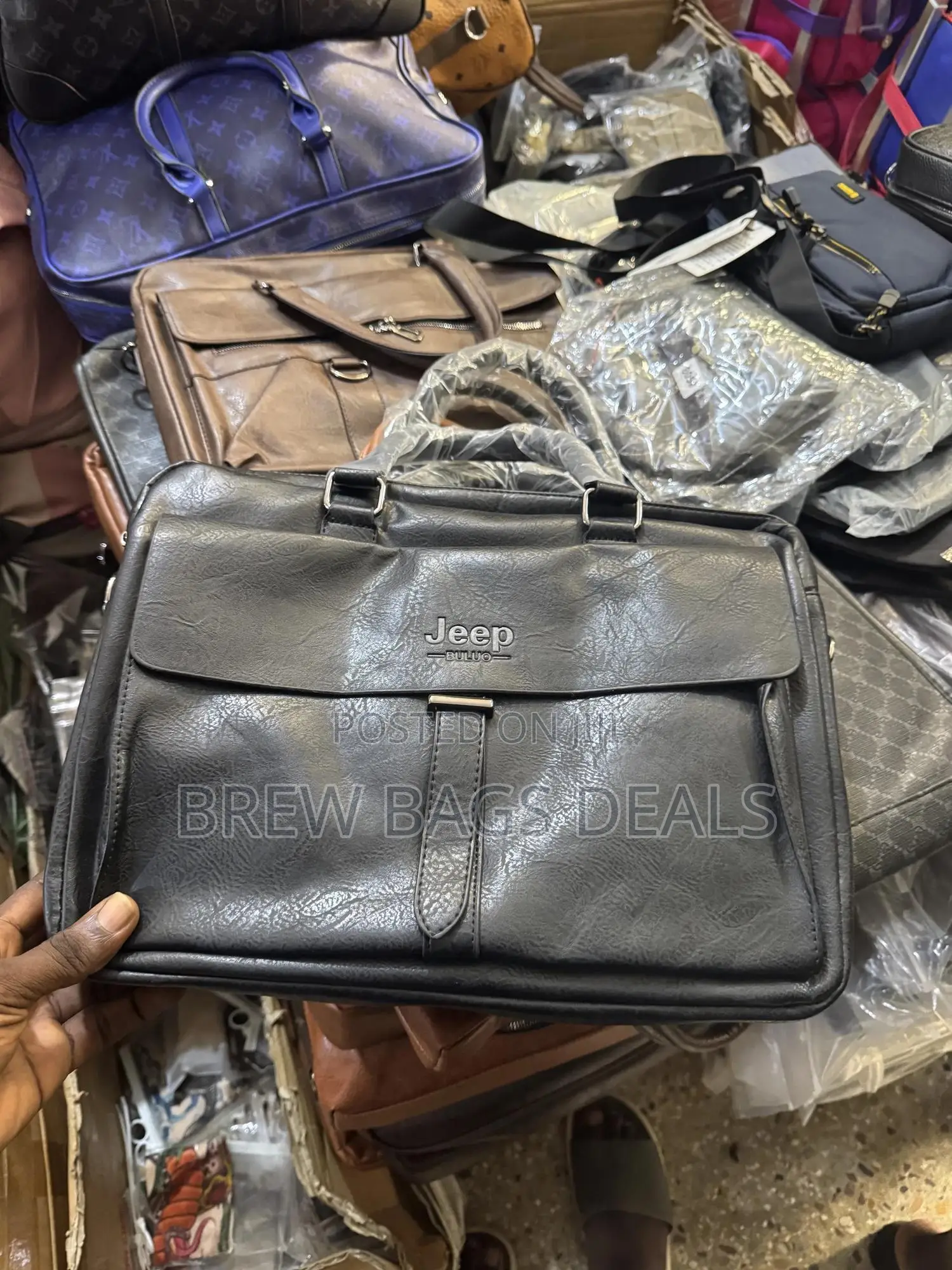 Pure Leather Jeep Unisex 16 Inches Laptop Bag With Shoulder Strap.
