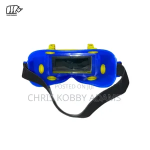 Auto Darkening Welding Goggles – Strong Eye Protection
