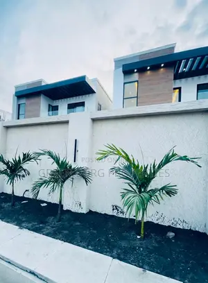 5bdrm House in East Legon for sale