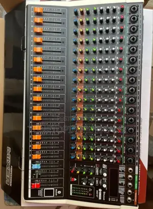 Yamaha Smx16+ 16-channel Professional Audio Mixer.
