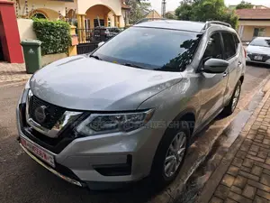 2020 Nissan Rouge For Rent