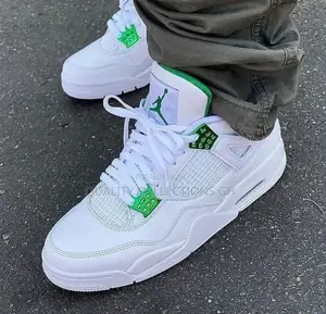 Jordan 4 Metallic Green
