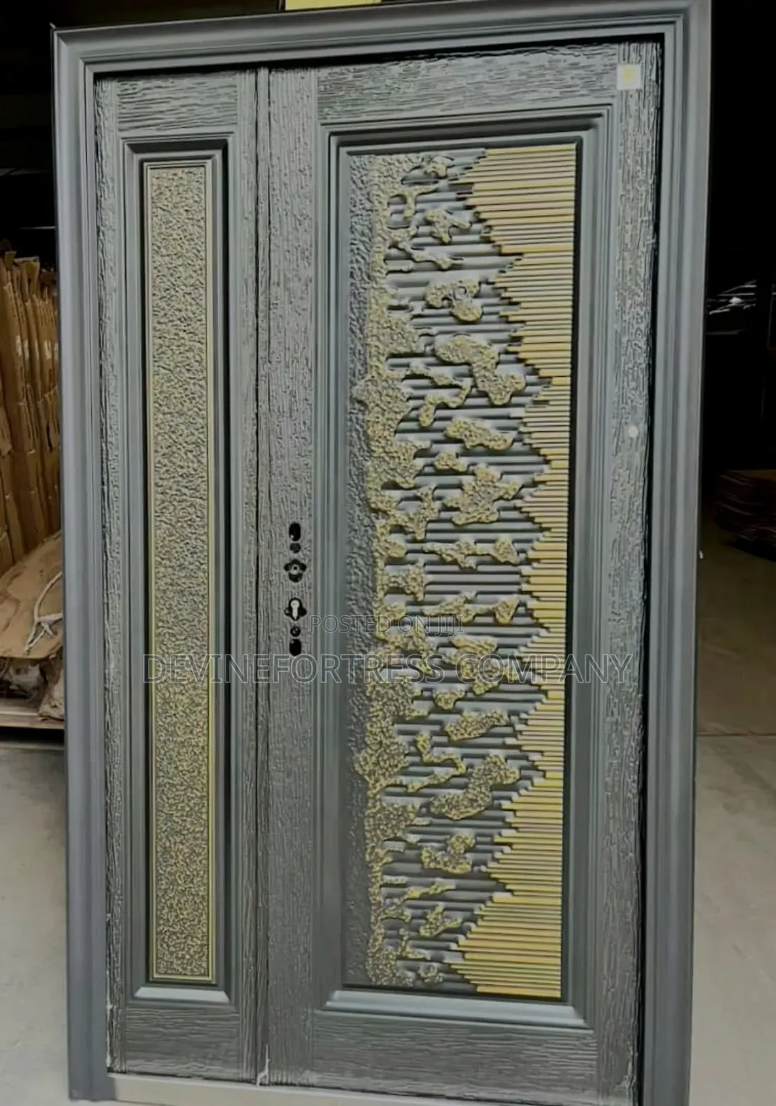 Elegant Paladin/Sed Door One And Half