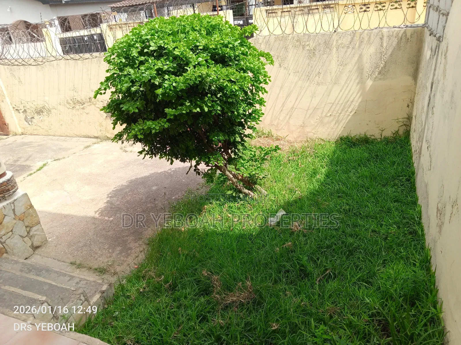 3bdrm House in Spintex Road:- 3 for sale