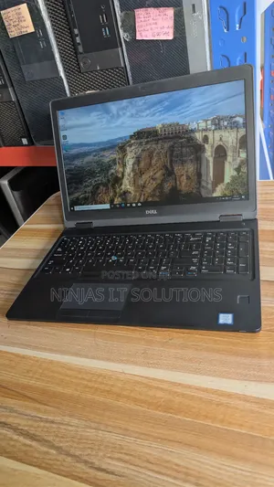 Laptop Dell Latitude 5590 8GB Intel Core i7 SSD 256GB