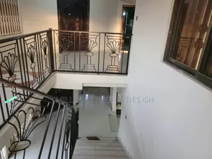 5bdrm House in Millions Properties, Kumasi Metropolitan for sale
