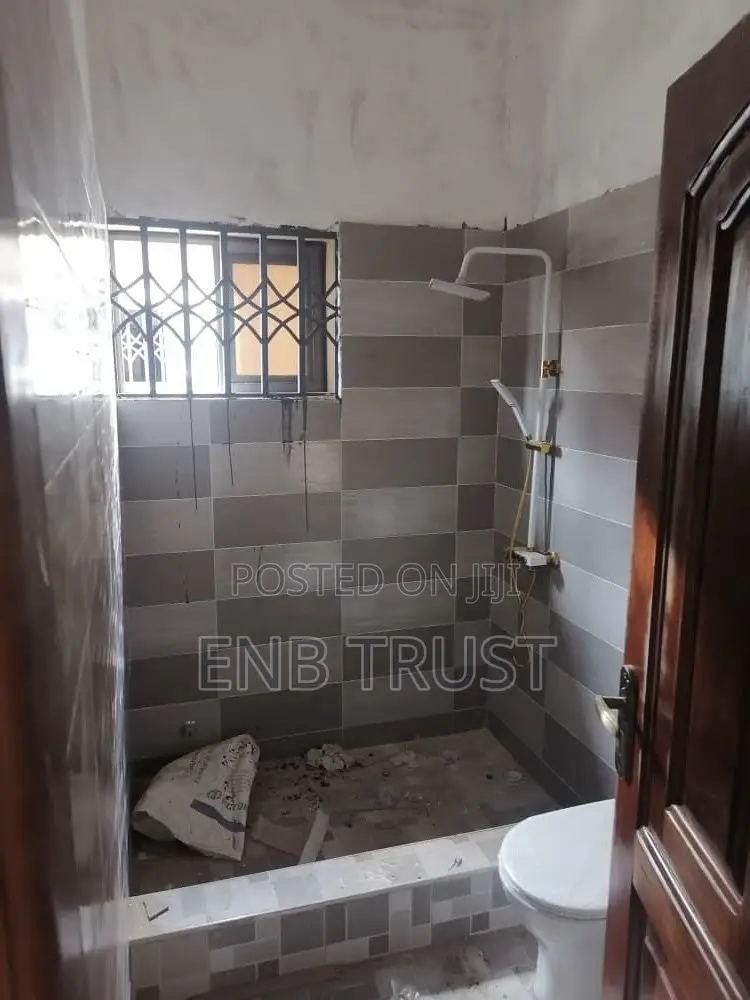 3bdrm House in Sarpeiman, Amasaman for sale