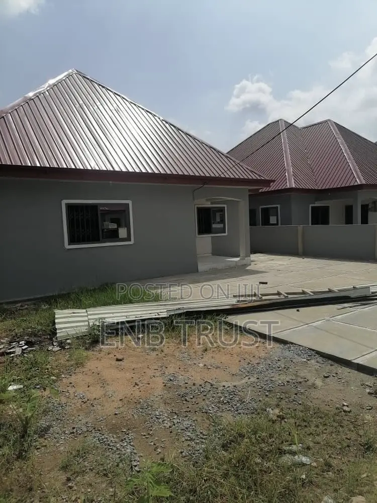 3bdrm House in Sarpeiman, Amasaman for sale