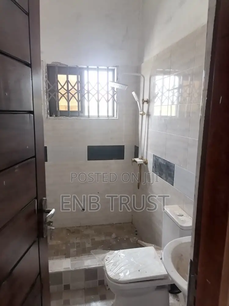 3bdrm House in Sarpeiman, Amasaman for sale