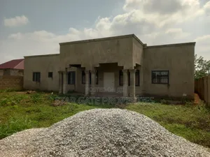 4bdrm House in Kodie Akom, Kumasi Metropolitan for sale