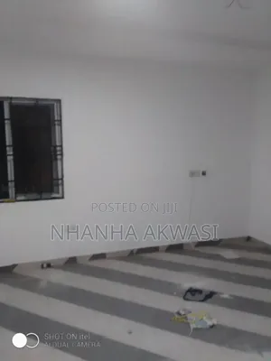 4bdrm House in Sakumono, Tema Metropolitan for rent