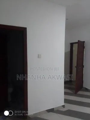 4bdrm House in Sakumono, Tema Metropolitan for rent