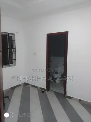 4bdrm House in Sakumono, Tema Metropolitan for rent