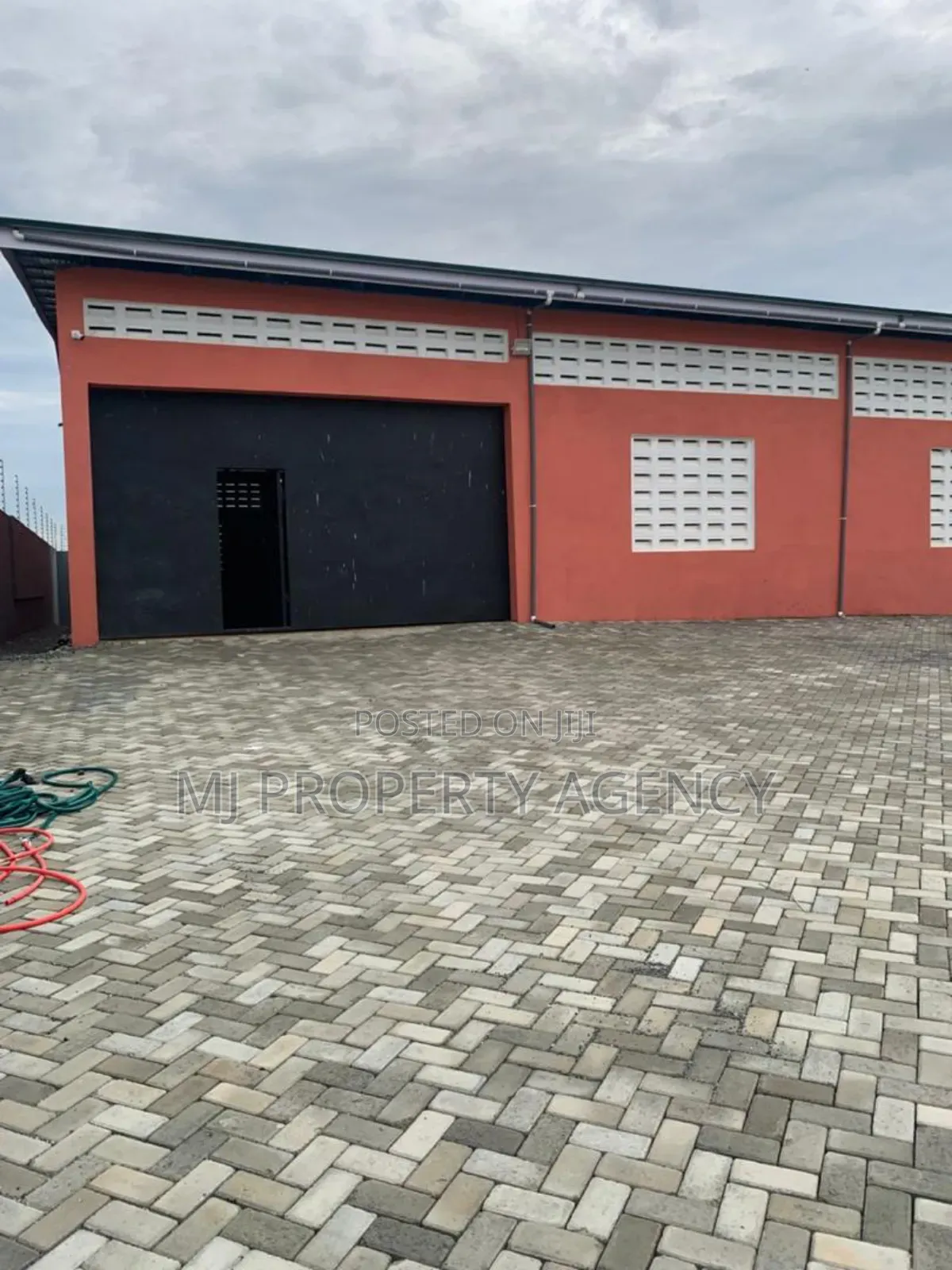 650 SQM Warehouse at Prampram