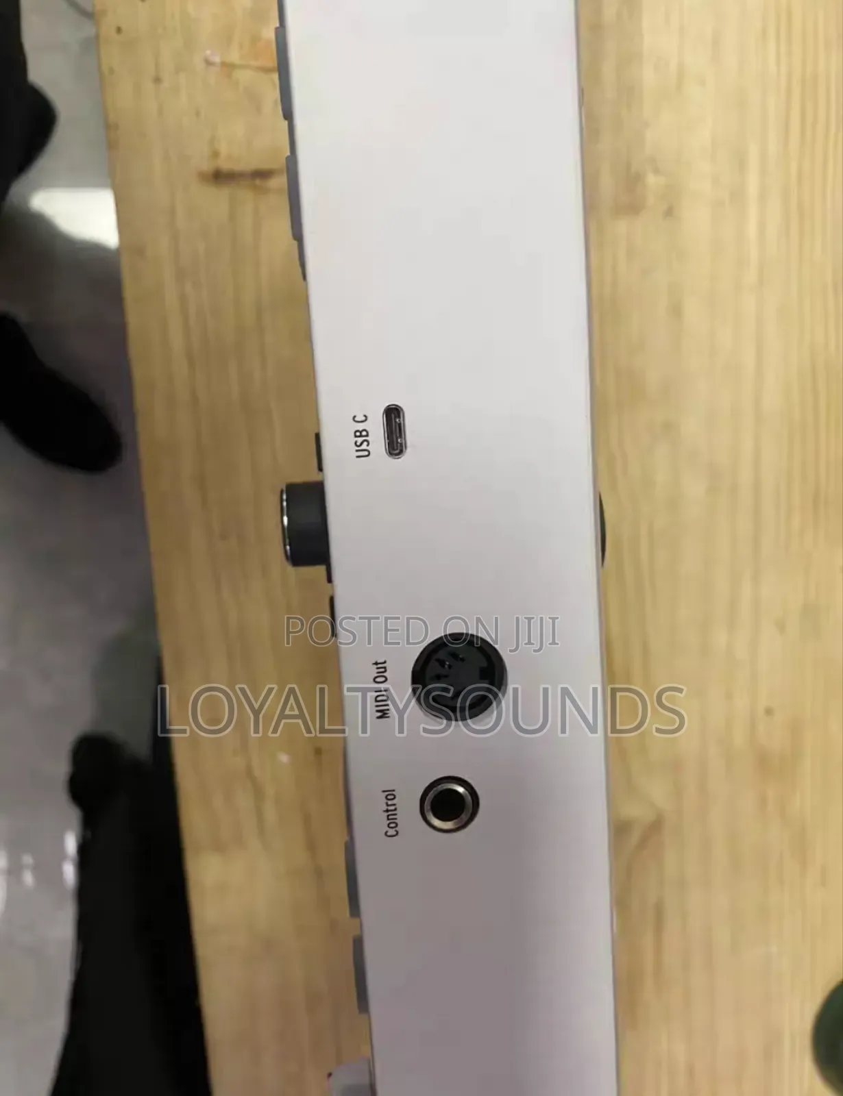 Arturia Keylab Essential 49 Mk3- White