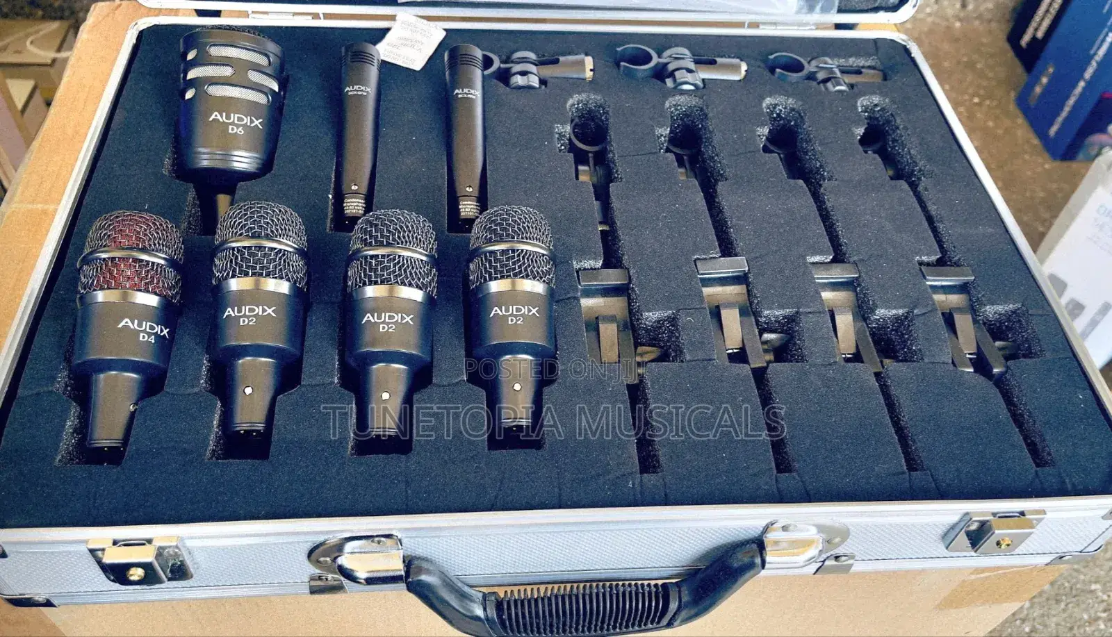 Audix Dp7 7-piece Drum Microphone Package In Its Carrying Case.