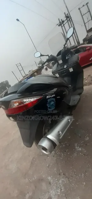 Suzuki Burgman 2023 Black