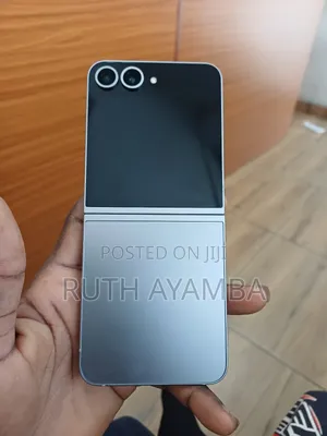 New Samsung Galaxy Z Flip6 256 GB Gray
