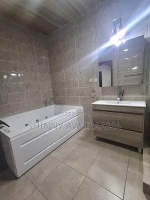 5bdrm House in Pokuase Agya Herbal for sale