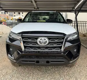 New Toyota Fortuner 2025 Black