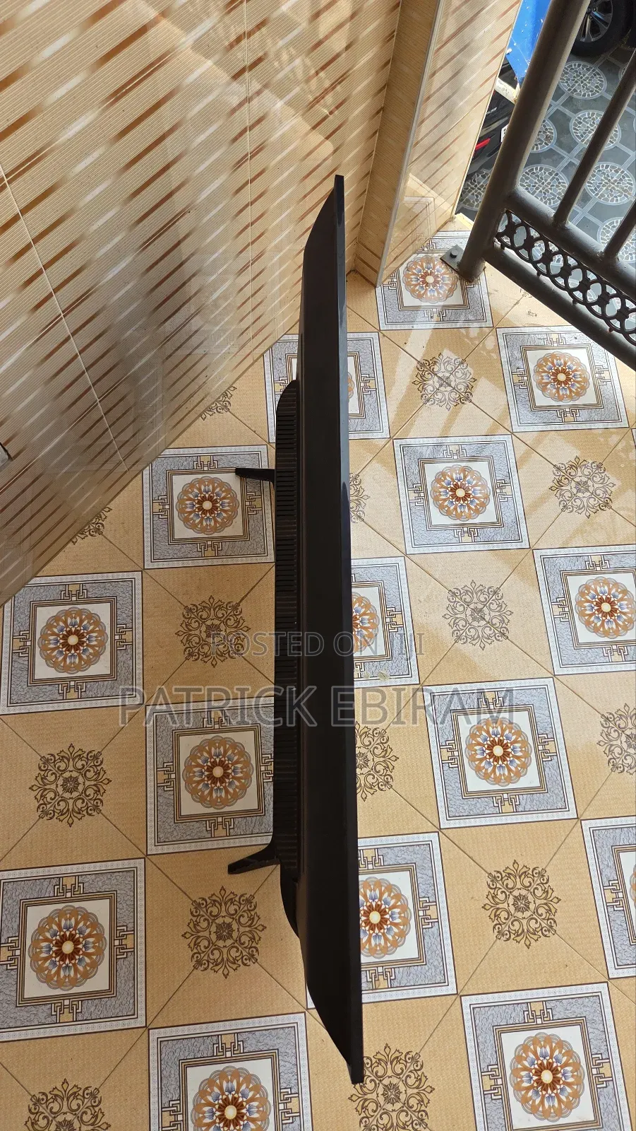 Lg Smart 49" Tv With Faulty Screen