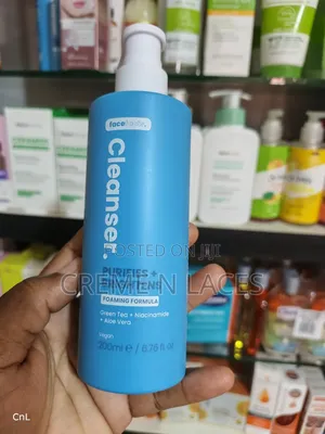 Face Facts Niacinamide | Green Tea | Aloe Vera Foaming Cleanser