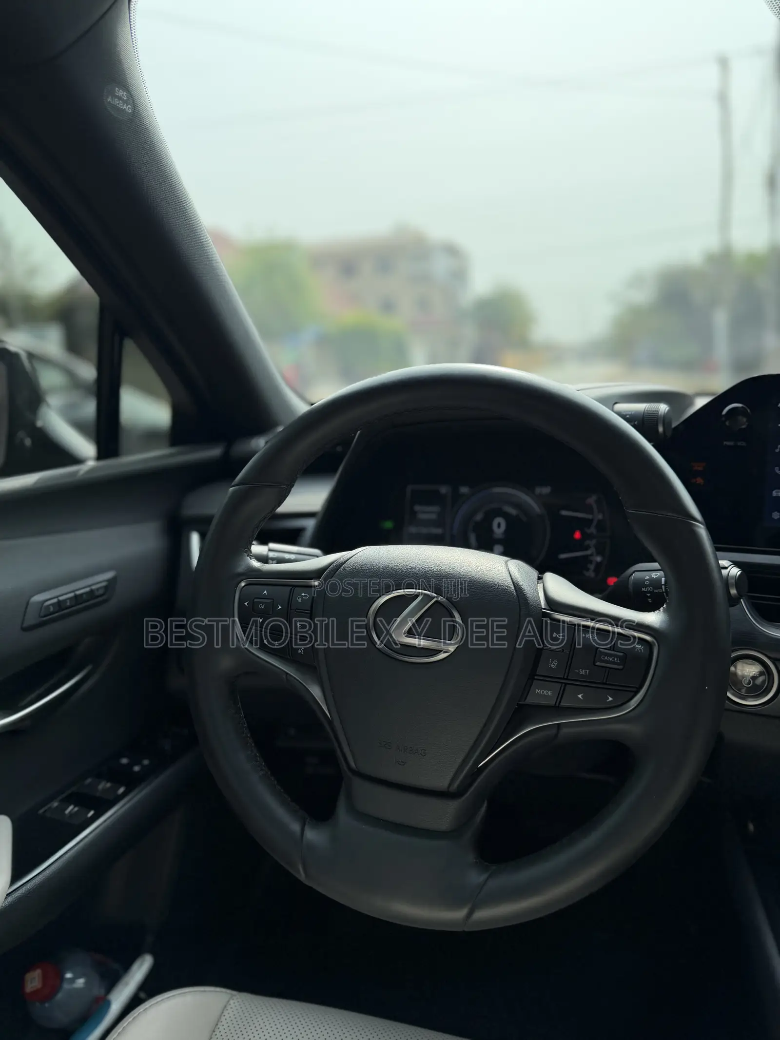 Lexus UX 250h Premium AWD 2024 Green