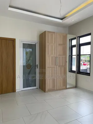 3bdrm Townhouse / Terrace in Ab Richie Properties, Abelemkpe for rent