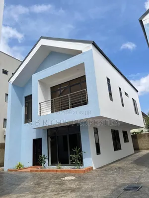 3bdrm Townhouse / Terrace in Ab Richie Properties, Abelemkpe for rent
