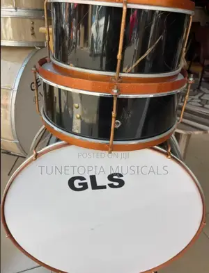 Gls Original Marching Drumset.