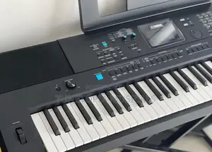 Yamaha Psr-ew425 Portable Keyboard.