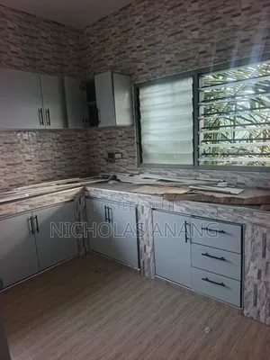 2bdrm Apartment in The Dorns Properties, New Town for rent