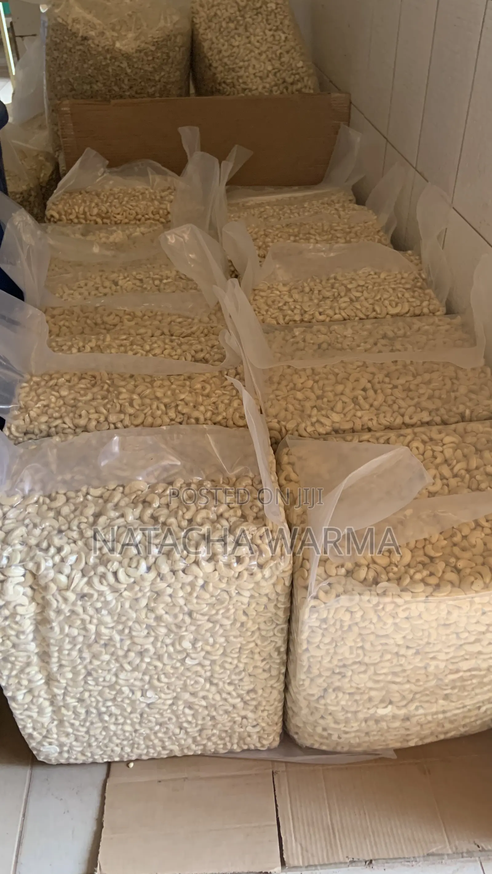 Process Cashew W320