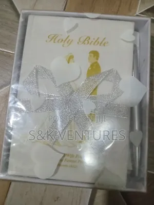 Engagement Bible With Pen