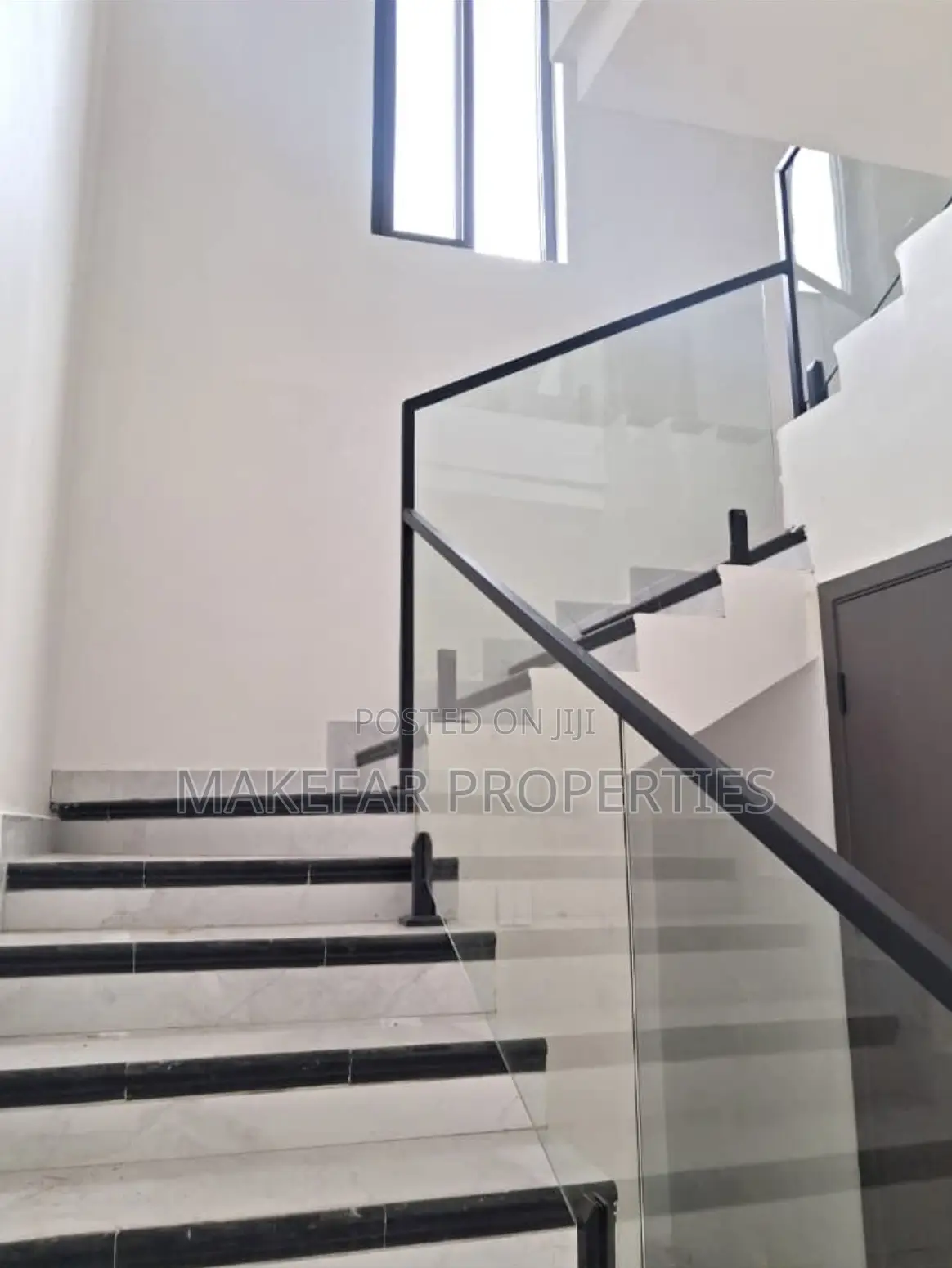 3bdrm House in School Junction for sale
