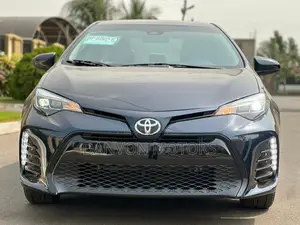 Toyota Corolla LE (1.8L 4cyl 2A) 2019 Black