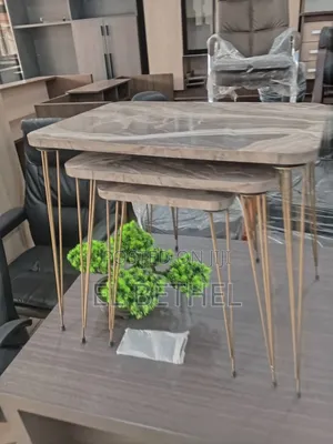 Coffee Table Set With Straw Legs and Satin Pin