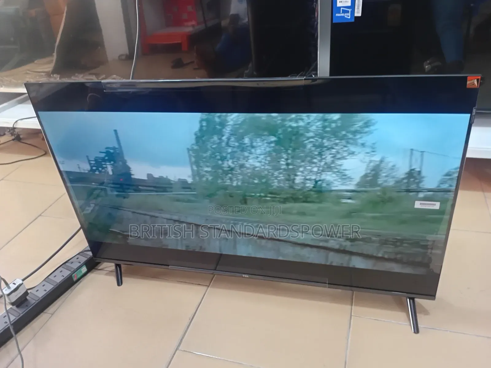 TCL 43" Big Screen Smart Viewing Qled 43" Tv