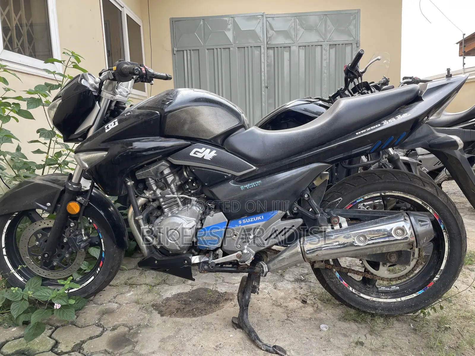 Suzuki 2018 Black