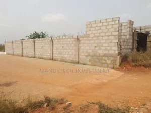 Prime-Luxury Land - Eadt Legon Hills