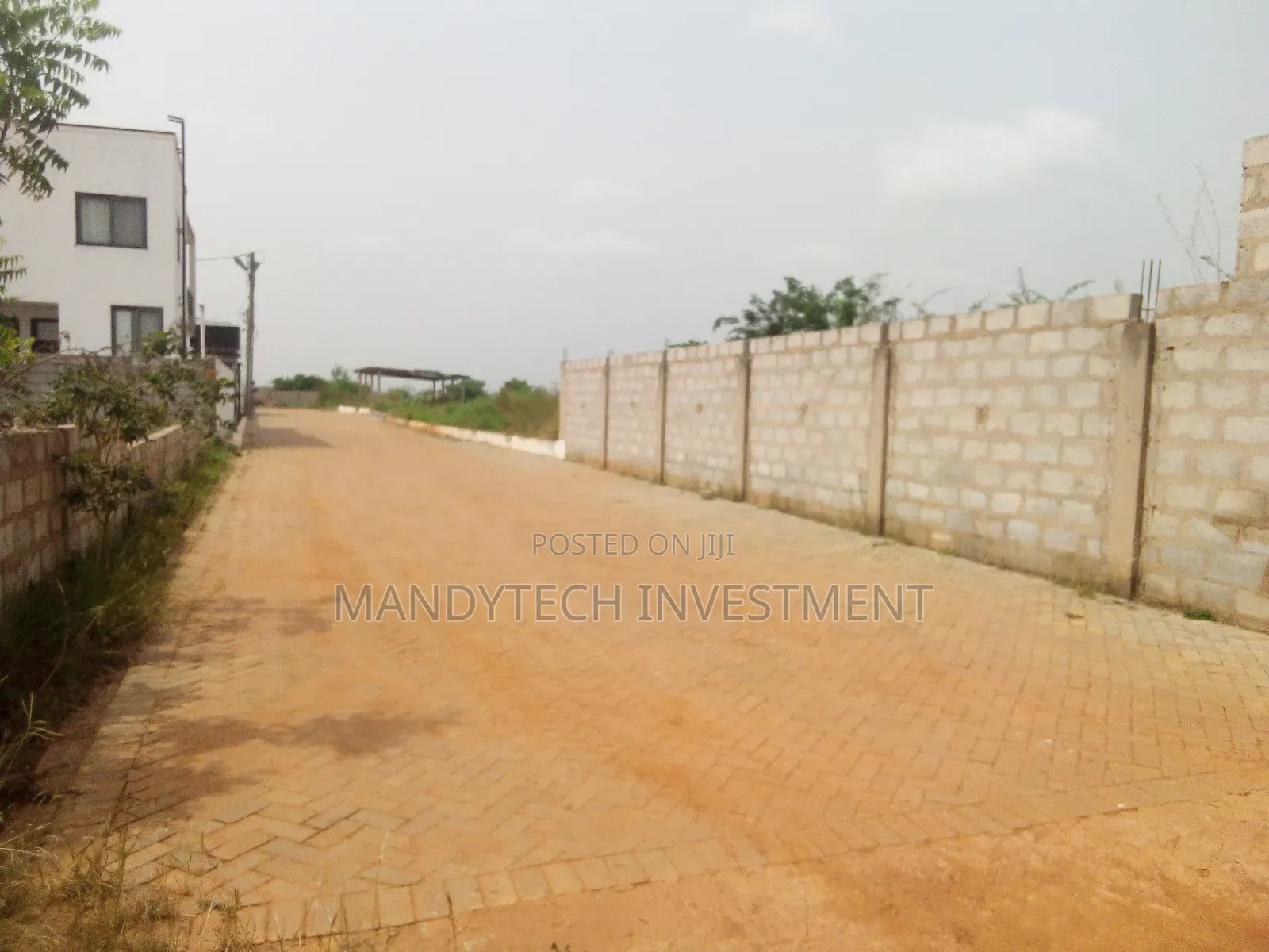 Prime-Luxury Land - Eadt Legon Hills