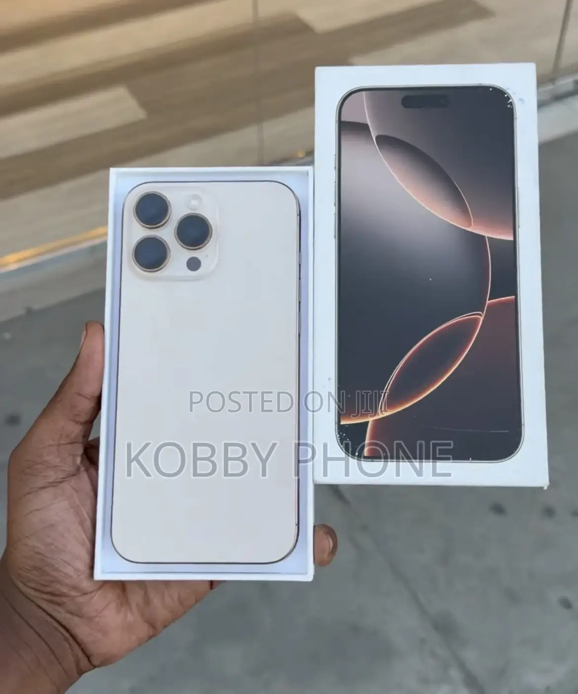New Apple iPhone 16 Pro Max 256 GB Gold