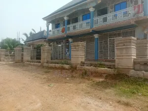 10bdrm House in Alex Otuo Properties, Kumasi Metropolitan for sale