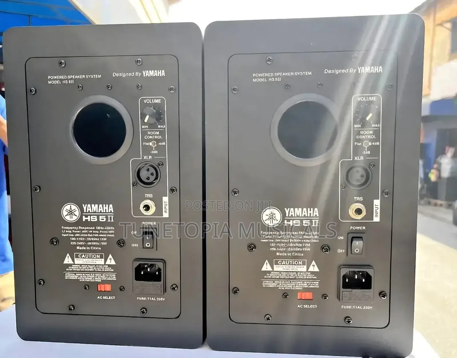 Yamaha Hs5 Ii Powered Studio Monitor.