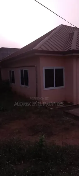 2bdrm House in Oyibi for sale