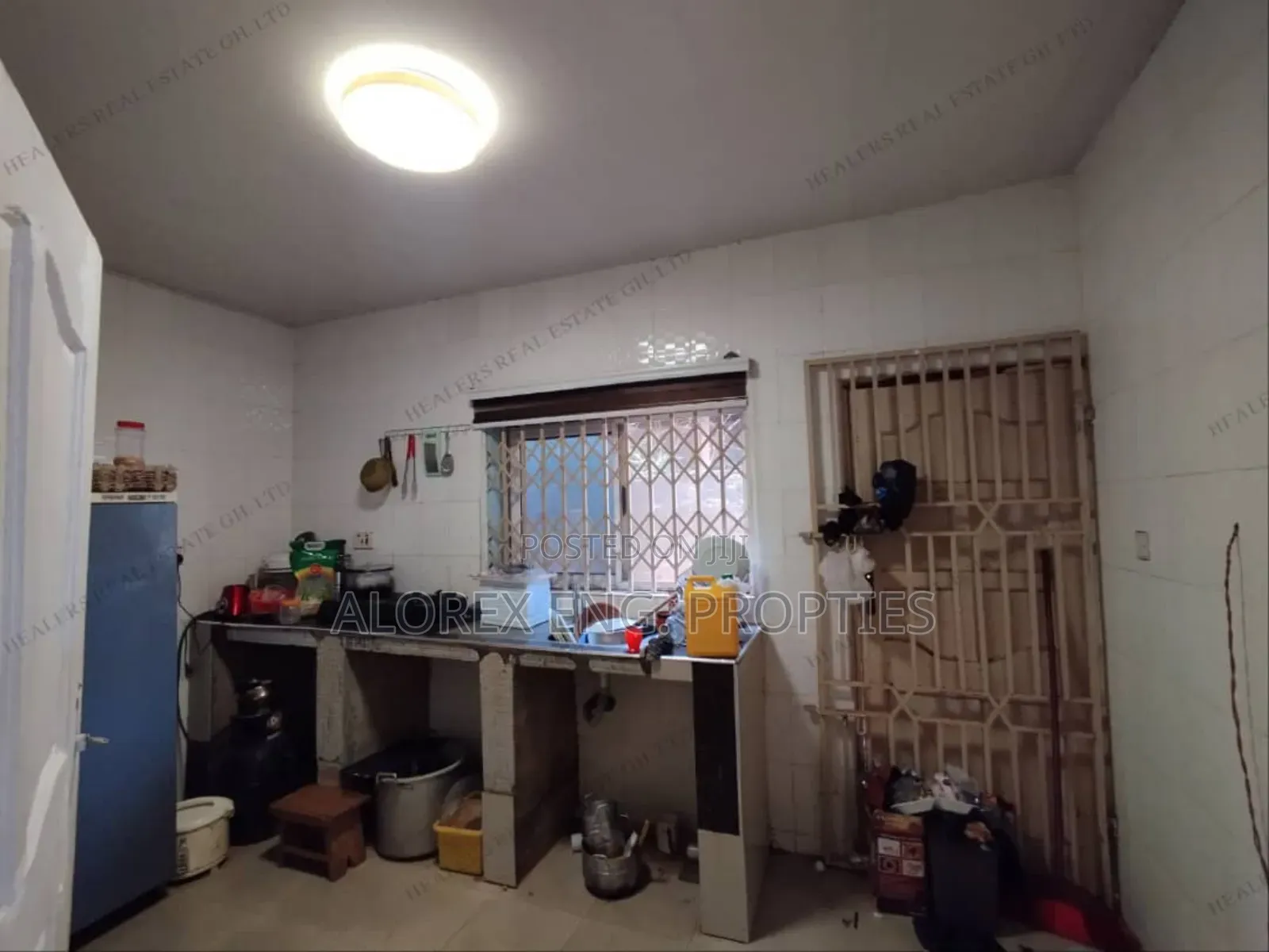 2bdrm House in Oyibi for sale