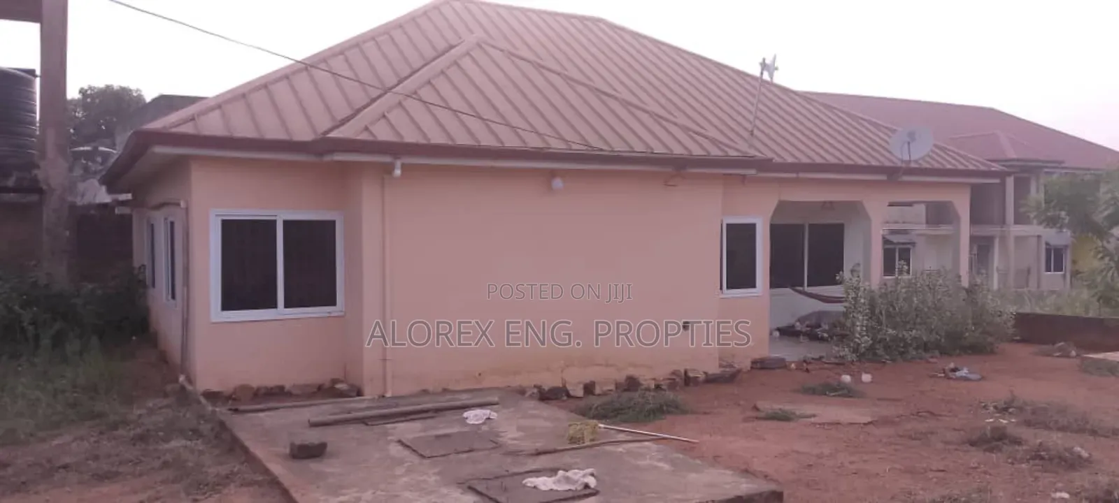 2bdrm House in Oyibi for sale